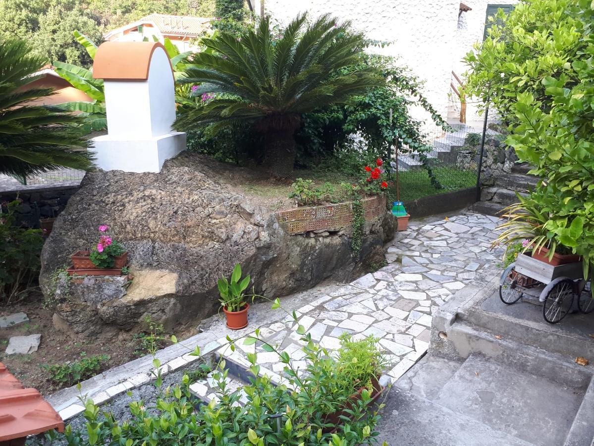 Ai Tre Limoni Bed & Breakfast Varazze Dış mekan fotoğraf